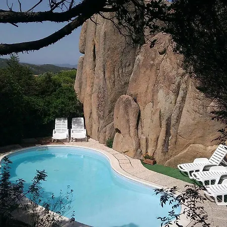 - Piscina E Aria Condizionata *
