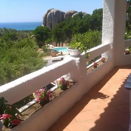 - Piscina E Aria Condizionata Oda ve Kahvaltı Rena Majore