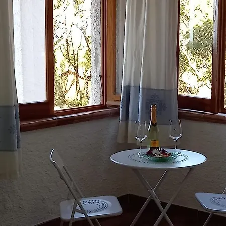 - Piscina E Aria Condizionata * رينا ماجور