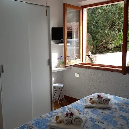 - Piscina E Aria Condizionata *