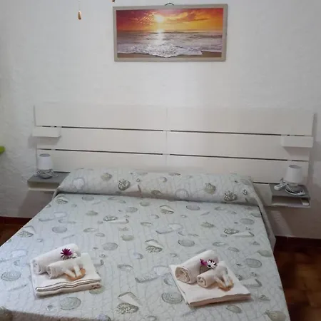 - Piscina E Aria Condizionata *