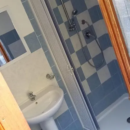 - Piscina E Aria Condizionata Rena Majore